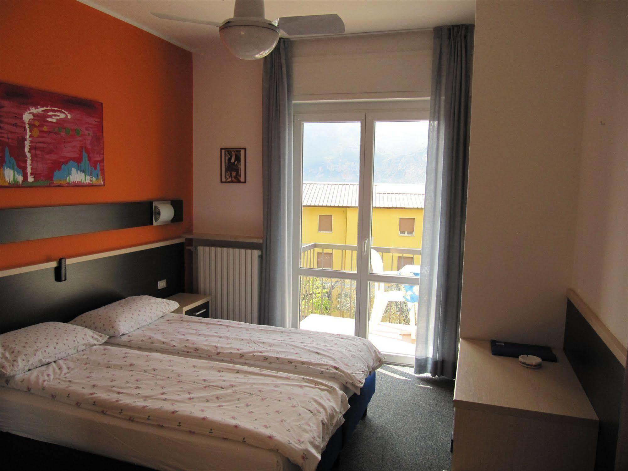 Hotel Carlo Brenzone sul Garda Exterior photo